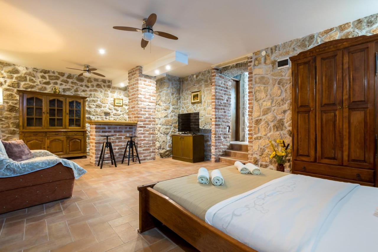 Rustical Nest Krk Old City 크르크 외부 사진