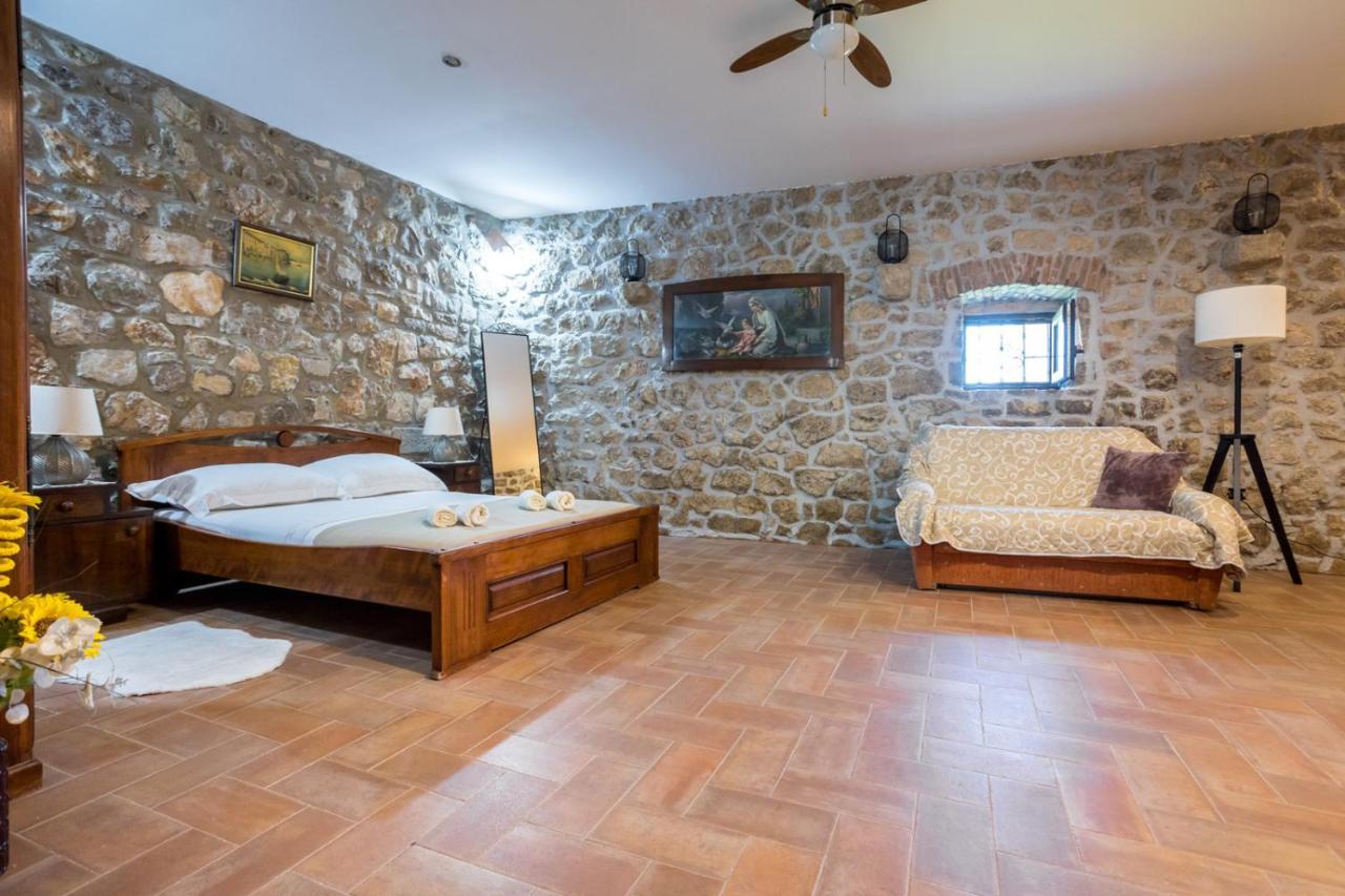 Rustical Nest Krk Old City 크르크 외부 사진